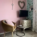 Val Apartman