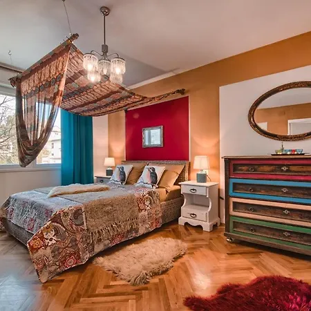 Val Apartman